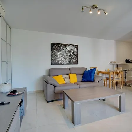 Moderne 2 Pieces Terrasse Parking, Clemenceau A1b230 アパート *