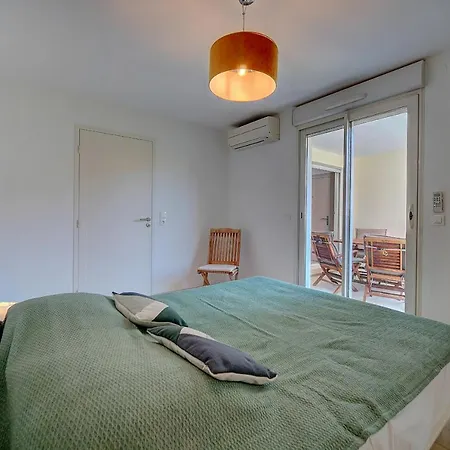 2 Pieces Moderne Avec Terrasse Et Parking A 3mn Des Plages !l- A1b230 *