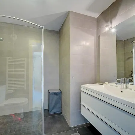 Apartment Moderne 2 Pieces Terrasse Parking, Clemenceau A1b230